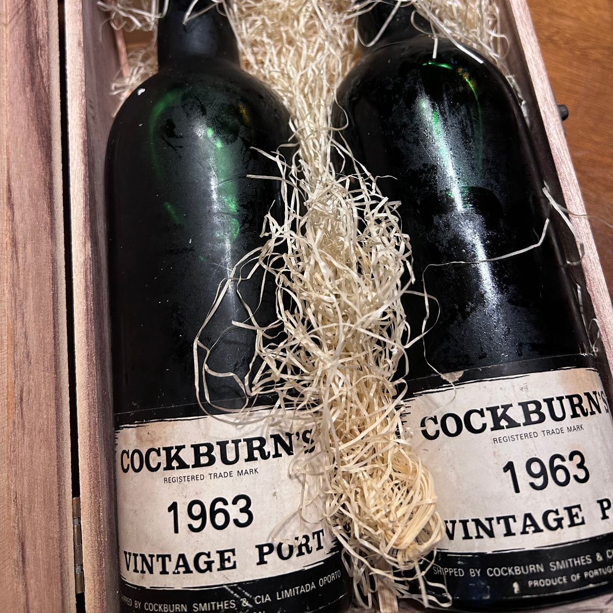 Gift Set DUO 1963 Cockburn Porto Vintage, Portugal, 750ml Original Label